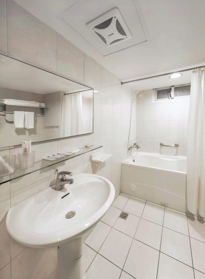 New World Hotel Taipeh Exterior foto